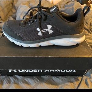 Under Armour Assert